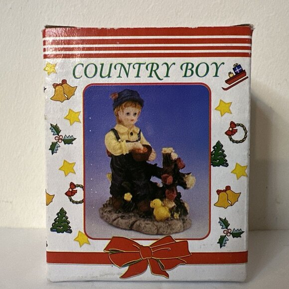 Vintage Christmas Holiday Country Boy Figurine 3.5" Resin By Kingsbridge Int NEW - Picture 2 of 6